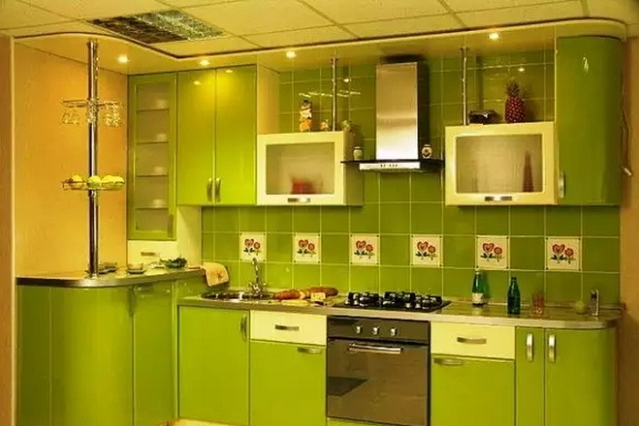 Зеленая кухня в интерьере